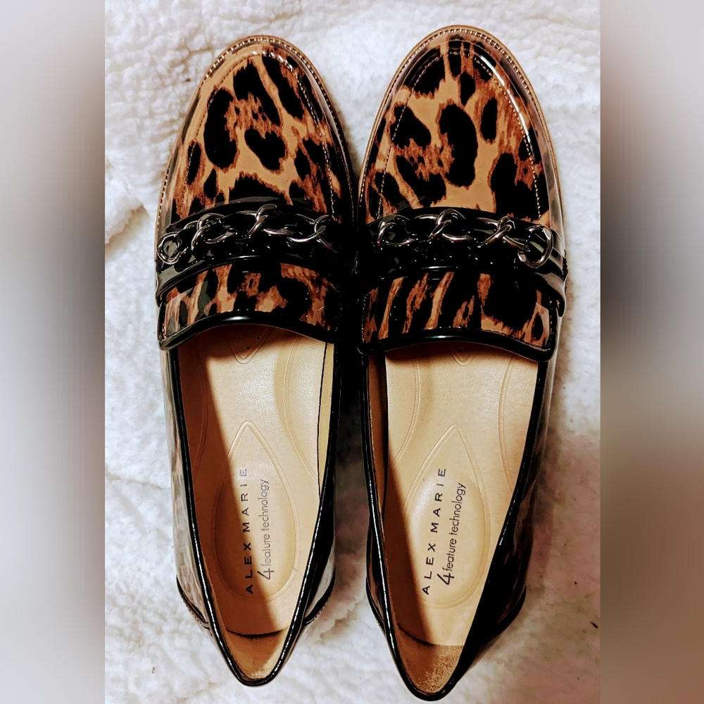 Alex Marie - Grensley Leopard Print Patent Chained Detailed EVA Loafer